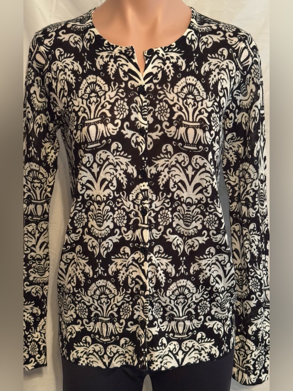 Ann Taylor LOFT Black & White Patterned Light Button-Up Maternity Cardigan